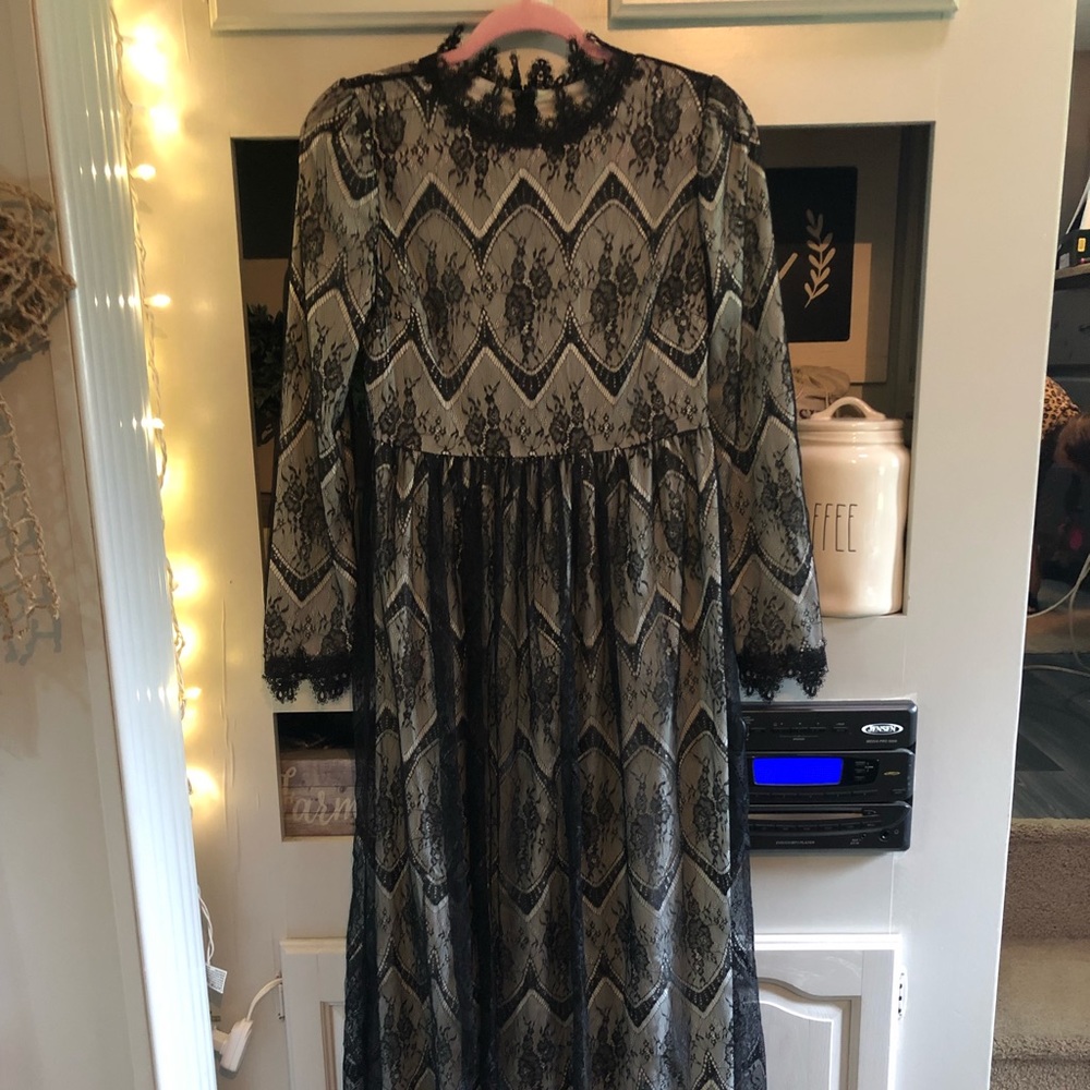 Dainty Jewell dress